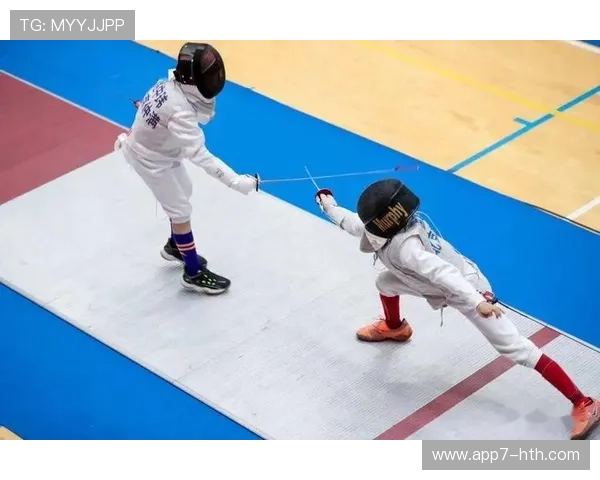 湖南击剑冠军赛总决赛举行，青少年选手成主力