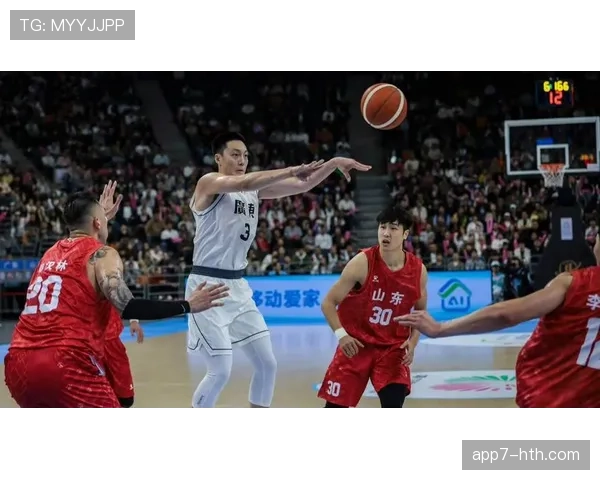 面对密集防守，三支争冠球队的破局手段有何不同？