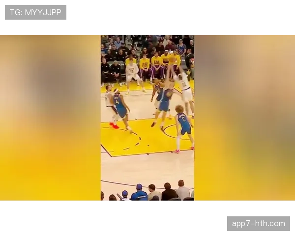 更衣室故事:猛龙队赛前重点演练如何防守东契奇与欧文的挡拆 更衣室故事:猛龙队赛前重点演练如何防守东契奇与欧文的挡拆